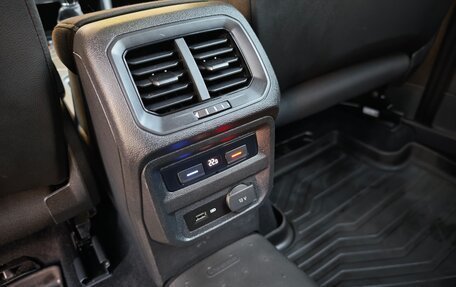 Volkswagen Tiguan II, 2019 год, 2 400 000 рублей, 35 фотография