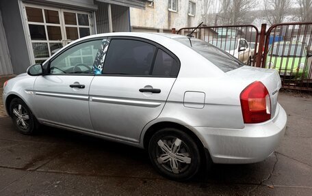 Hyundai Verna II, 2007 год, 650 000 рублей, 4 фотография
