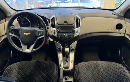 Chevrolet Cruze II, 2012 год, 820 000 рублей, 9 фотография