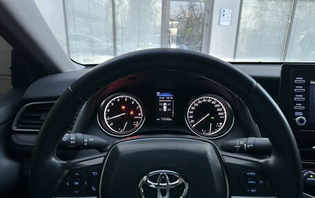 Toyota Camry, 2021 год, 2 400 000 рублей, 8 фотография