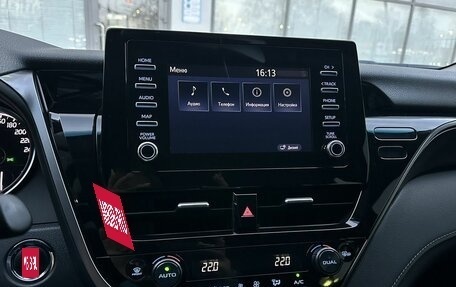 Toyota Camry, 2021 год, 2 400 000 рублей, 10 фотография