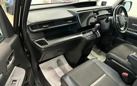 Honda Stepwgn IV, 2015 год, 1 999 000 рублей, 12 фотография