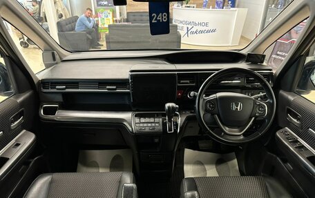 Honda Stepwgn IV, 2015 год, 1 999 000 рублей, 16 фотография