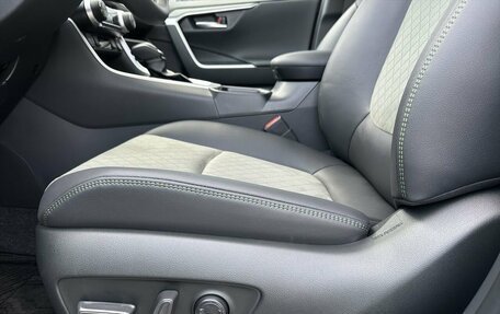 Toyota RAV4, 2025 год, 4 350 000 рублей, 16 фотография