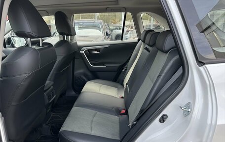 Toyota RAV4, 2025 год, 4 350 000 рублей, 19 фотография