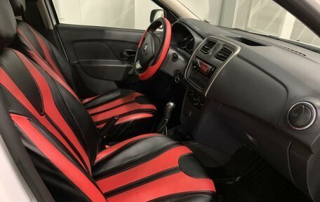 Renault Logan II, 2016 год, 658 000 рублей, 24 фотография