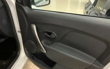 Renault Logan II, 2016 год, 658 000 рублей, 22 фотография