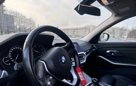 BMW 3 серия, 2019 год, 2 990 000 рублей, 10 фотография