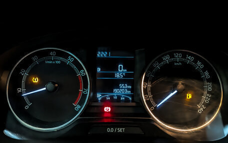 Skoda Rapid I, 2019 год, 850 000 рублей, 13 фотография