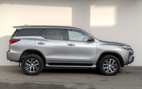 Toyota Fortuner II, 2020 год, 3 990 000 рублей, 4 фотография