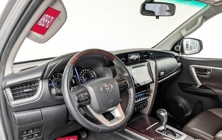 Toyota Fortuner II, 2020 год, 3 990 000 рублей, 17 фотография