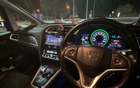 Honda Shuttle II, 2016 год, 1 050 000 рублей, 8 фотография