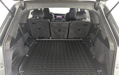 Audi SQ7, 2025 год, 19 098 222 рублей, 19 фотография