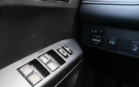 Toyota RAV4, 2017 год, 2 290 000 рублей, 13 фотография