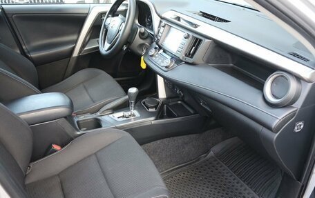 Toyota RAV4, 2017 год, 2 290 000 рублей, 18 фотография