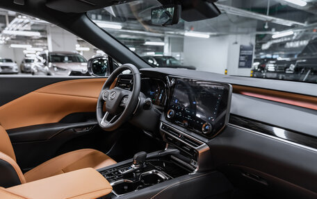 Lexus RX IV рестайлинг, 2025 год, 11 500 000 рублей, 10 фотография