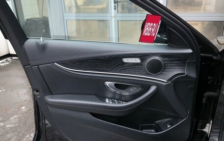 Mercedes-Benz E-Класс, 2018 год, 2 700 000 рублей, 7 фотография