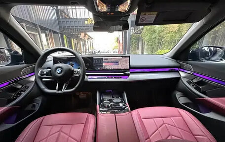 BMW 5 серия, 2025 год, 7 450 000 рублей, 13 фотография