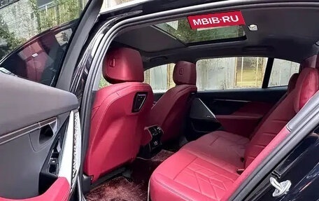 BMW 5 серия, 2025 год, 7 450 000 рублей, 10 фотография