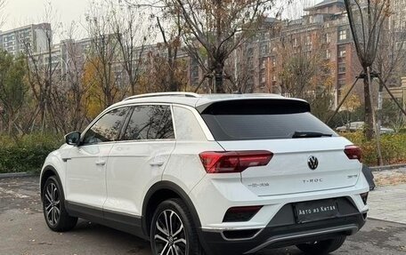 Volkswagen T-Roc I, 2022 год, 2 600 000 рублей, 5 фотография