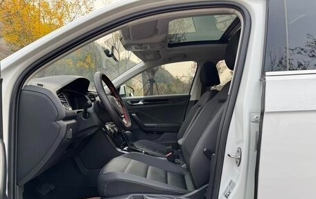 Volkswagen T-Roc I, 2022 год, 2 600 000 рублей, 9 фотография