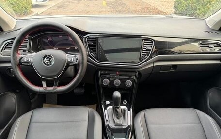 Volkswagen T-Roc I, 2022 год, 2 600 000 рублей, 10 фотография