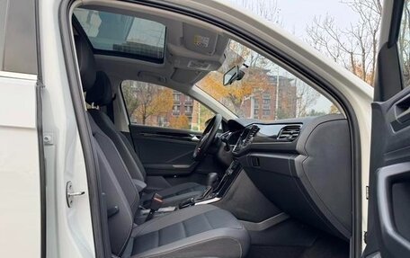 Volkswagen T-Roc I, 2022 год, 2 600 000 рублей, 12 фотография