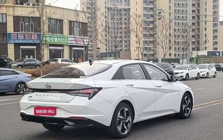 Hyundai Elantra, 2022 год, 1 500 000 рублей, 4 фотография