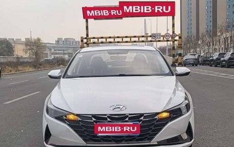Hyundai Elantra, 2022 год, 1 500 000 рублей, 2 фотография