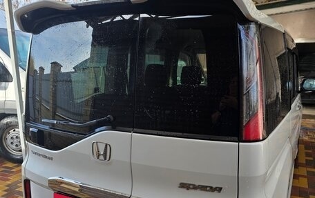 Honda Stepwgn IV, 2016 год, 1 950 000 рублей, 6 фотография