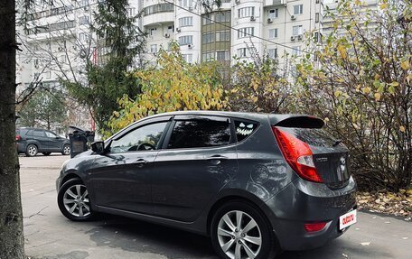 Hyundai Solaris II рестайлинг, 2011 год, 739 000 рублей, 3 фотография