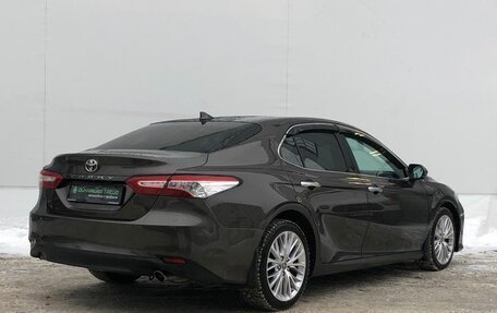 Toyota Camry, 2021 год, 3 300 000 рублей, 5 фотография