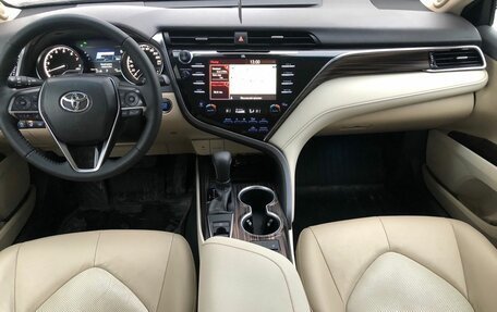 Toyota Camry, 2021 год, 3 300 000 рублей, 11 фотография