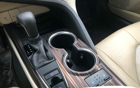 Toyota Camry, 2021 год, 3 300 000 рублей, 13 фотография