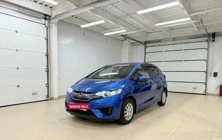Honda Fit III, 2013 год, 1 099 000 рублей, 2 фотография