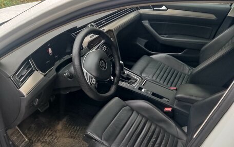 Volkswagen Passat B8 рестайлинг, 2018 год, 2 650 000 рублей, 12 фотография