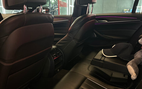 BMW 5 серия, 2017 год, 4 000 000 рублей, 17 фотография