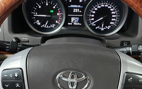 Toyota Land Cruiser 200, 2012 год, 3 100 000 рублей, 9 фотография