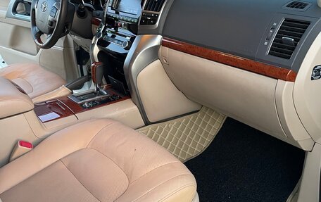 Toyota Land Cruiser 200, 2012 год, 3 100 000 рублей, 13 фотография