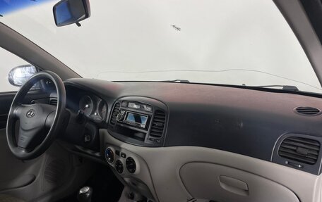 Hyundai Verna II, 2007 год, 317 000 рублей, 11 фотография