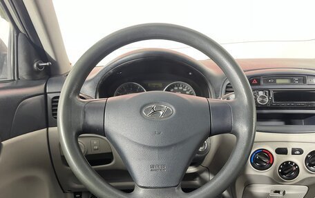 Hyundai Verna II, 2007 год, 317 000 рублей, 13 фотография