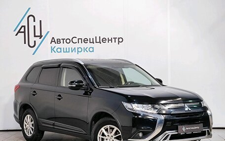 Mitsubishi Outlander III рестайлинг 3, 2019 год, 1 849 000 рублей, 3 фотография