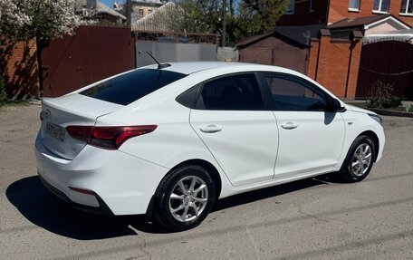 Hyundai Solaris II рестайлинг, 2017 год, 965 000 рублей, 3 фотография