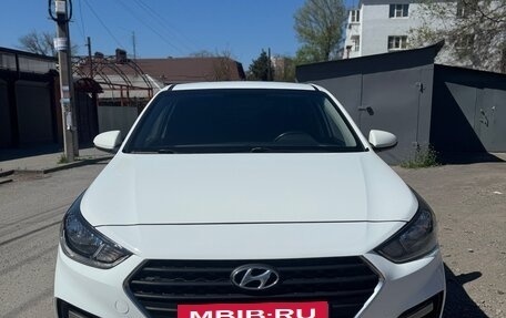 Hyundai Solaris II рестайлинг, 2017 год, 965 000 рублей, 5 фотография