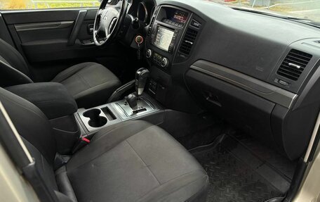 Mitsubishi Pajero IV, 2008 год, 1 295 000 рублей, 15 фотография