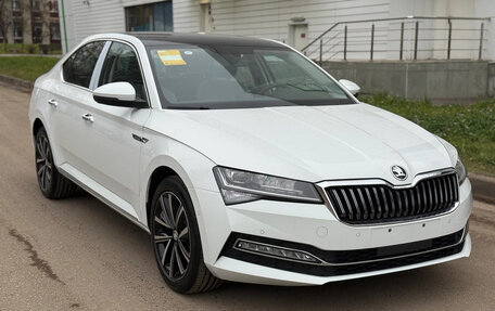 Skoda Superb III рестайлинг, 2025 год, 2 450 000 рублей, 3 фотография