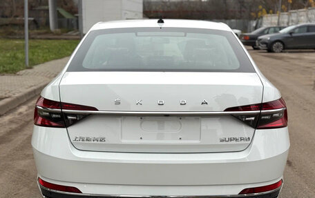 Skoda Superb III рестайлинг, 2025 год, 2 450 000 рублей, 6 фотография