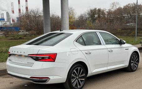 Skoda Superb III рестайлинг, 2025 год, 2 450 000 рублей, 5 фотография