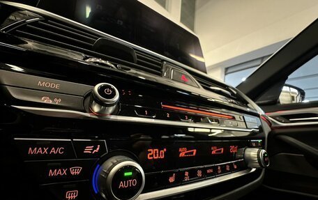 BMW 5 серия, 2019 год, 3 997 300 рублей, 9 фотография