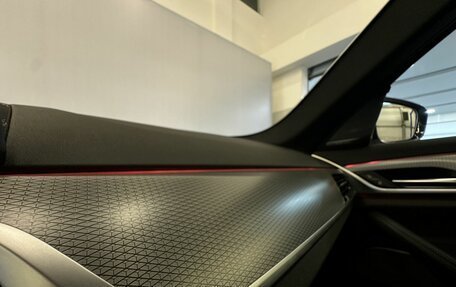 BMW 5 серия, 2019 год, 3 997 300 рублей, 11 фотография